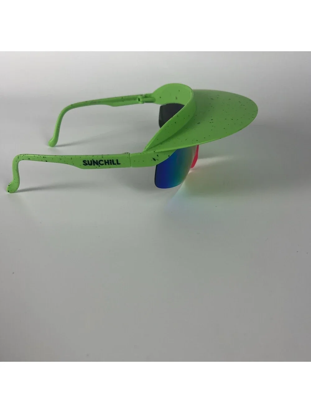 Sun Chill Retro Sunglasses with Hat Brim